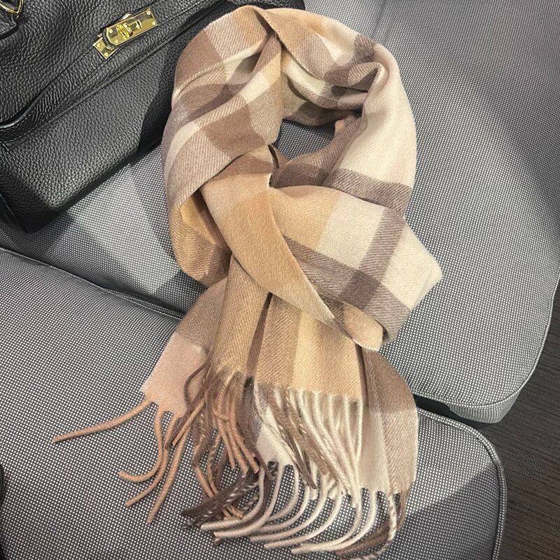 Travel Accessories High End - Un exclusivo pañuelo y chal de